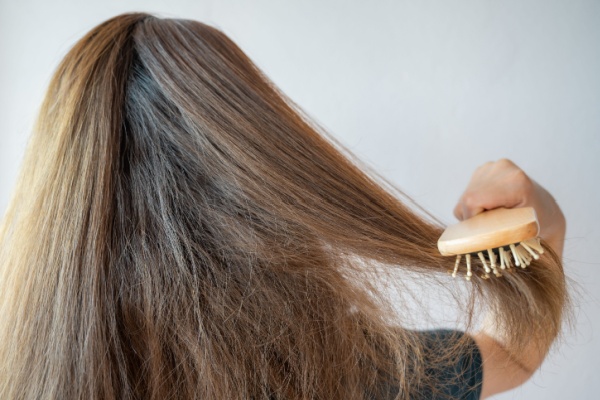 cara agar rambut tidak mengembang